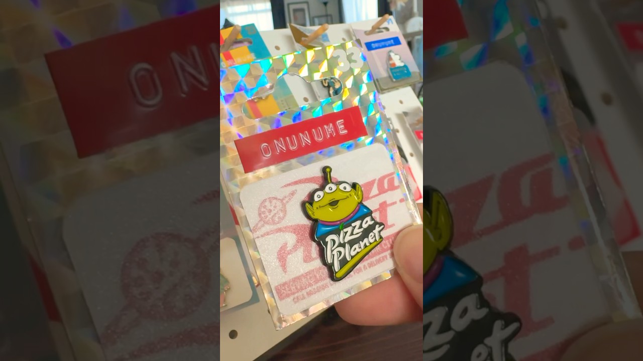 How to decorate a pin badgeseason2  No.#33 pins #pinbadge #pin #disney #toystory #pizzaplanet