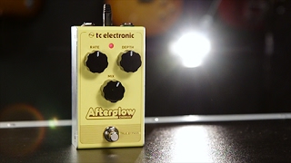 Video thumbnail for TC Electronic Afterglow Chorus Effect Pedal by Guitar Center