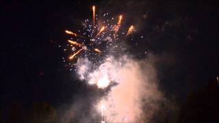 preview picture of video 'Abschlussfeuerwerk zur 750 Jahrfeier in Tirpersdorf (lange Version)'