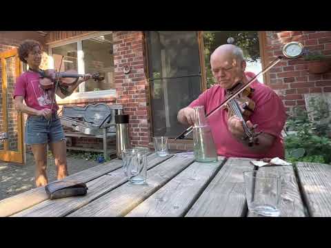 Back Up & Push - Miss Moonshine’s germany work-in-progress twin fiddles jam- august 22