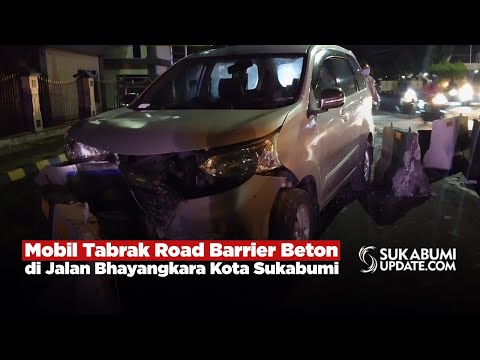 Mobil Tabrak Road Barrier Beton di Jalan Bhayangkara Kota Sukabumi