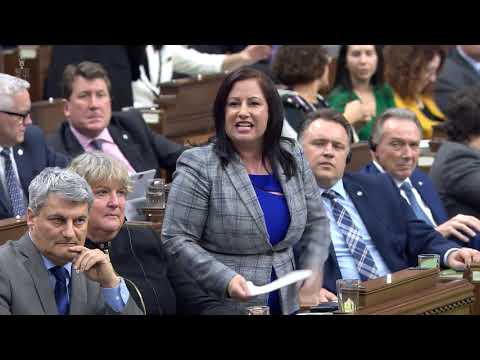 この首相はカナダのアルバータ州を望んでいるのか、望んでいないのか。 (Does this Prime Minister want Alberta in Canada or not?)