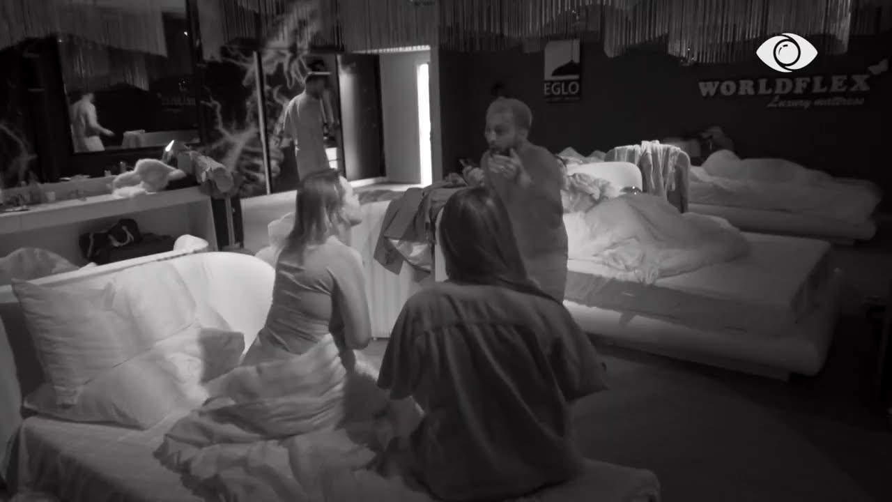 “Hidhu, hidhu…”/ Rozana dhe Gjesti hidhen në shtrat, debat me Gertën