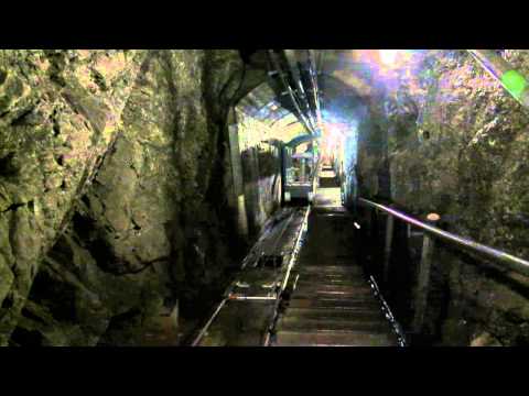 Standseilbahn 6780.01 Festung San Gottardo Sasso da Pigna Ankunft in der Bergstation - Funicolare