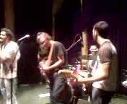 VulgoQinho & Oscara e Matheus Von Kruger Quase-Quase