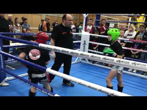 2016-11-26 IDM der ISKA Tyler Felde Halbfinale K1 Sparring -39Kg- Sugambrer Fightclub