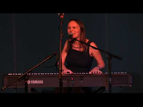 Festival on the Green 2019: Heather Pierson Acoustic Trio