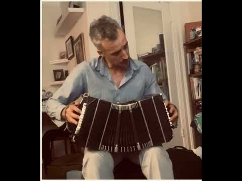 Vieja Amiga. Tango. Solo Bandoneón