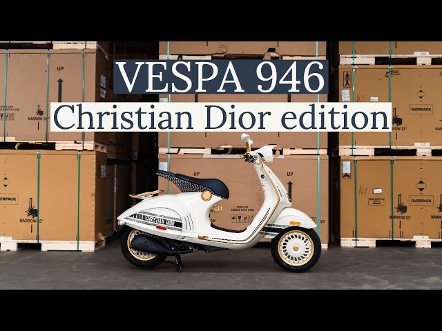 Vídeo relacionado con Woniyal Funda para Moto Impermeable de Exterior para Piaggio Vespa 946 Christian Dior (2021), 210D Oxford Cubierta Motocicleta con Agujeros de Aluminio y Hebilla, 1 Pieza,Black-Silver-XXXXL