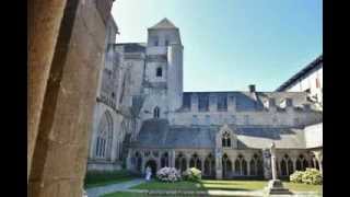 preview picture of video 'Ancienne cathédrale Saint Tugdual et cloitre à Tréguier'