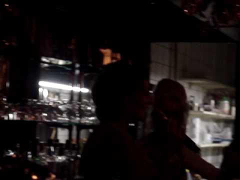 cobi beekink - ik zit hier in een cafetje