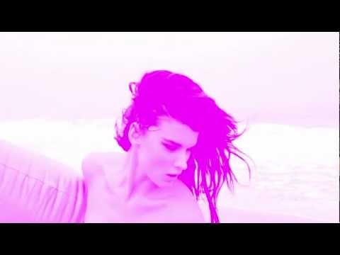 HUNGERTV: ISSUE 4 TEASER - CRYSTAL RENN