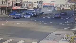 [問題] 這是什麼車 (黑色)