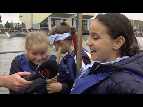 'Redders van Dordt' het water op met zelfgebouwde vlotten