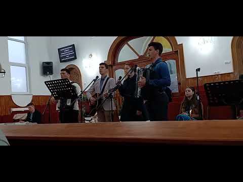 De când trăiesc o Doamne  grupul de tineri Baia Mare