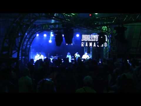 INTERFATEC 2013 - JULLYANA RAMALHO E BANDA "CHICLETE"