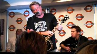Pat Green singing Lucky @ Waterloo Records in Austin
