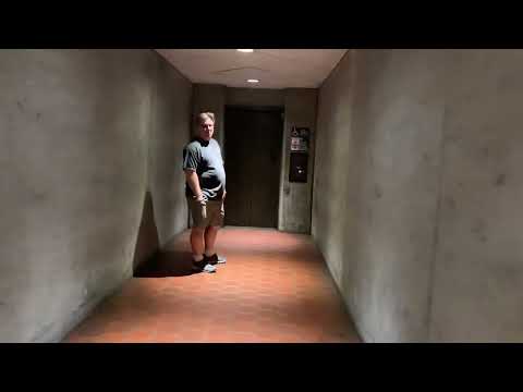 Modded Hydraulic Elevator Cleveland Park Station, Washington, DC, Going up to Street.