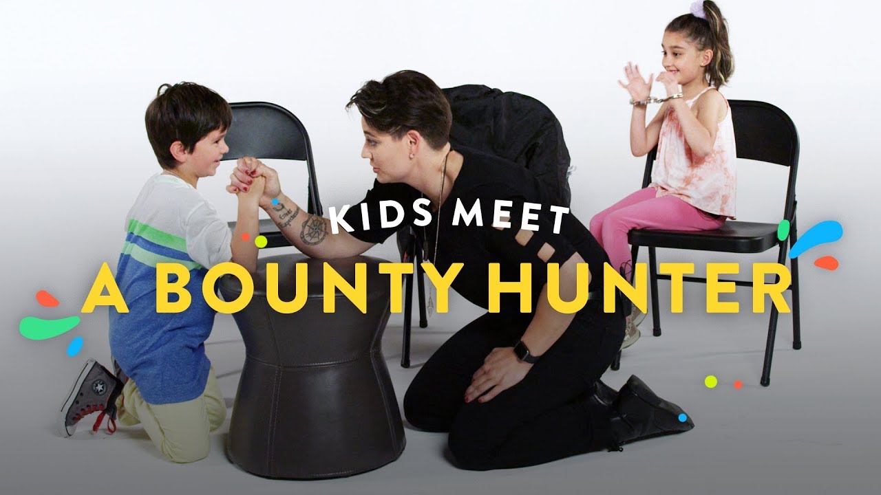 Kids Meet a Bounty Hunter | Kids Meet | HiHo Kids