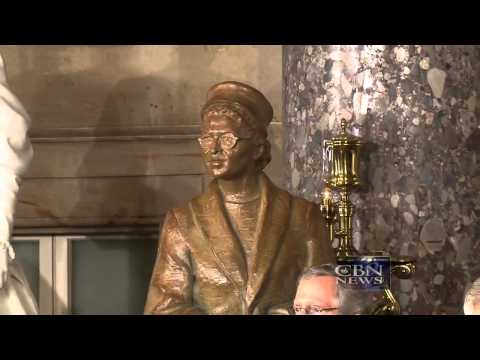 The Brody File B Block: Rosa Parks Gets her Due - CBN.com