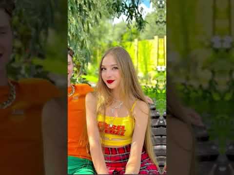 Tina y zack o Tina y chris