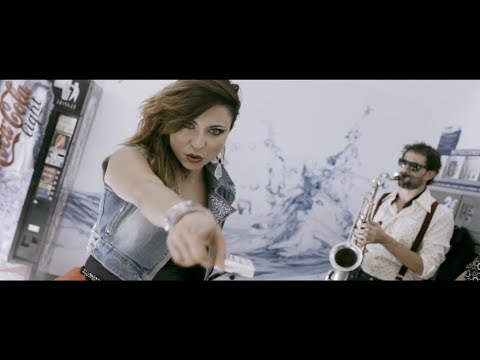 Trizia Band - Love Me Like You Do (Official Video).