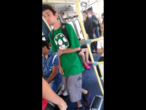 Ezafiro & Enty - Freestyle en el omnibus