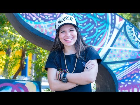 Carolinne Silver  - 1Milhão De Fé  (Video Clipe Oficial)