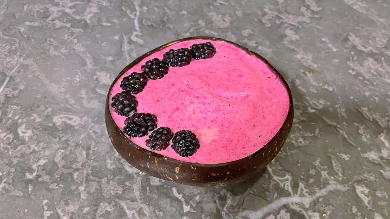 La recette du Pitaya smoothie bowl (Dragon fruit)