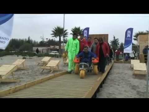 Inauguran área de acceso a la playa para personas con discapacidad