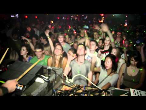 Opiuo & Russ Liquid live at Red Room, Vancouver - HD video