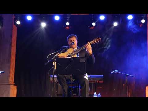 João Chora no Convento S. Francisco