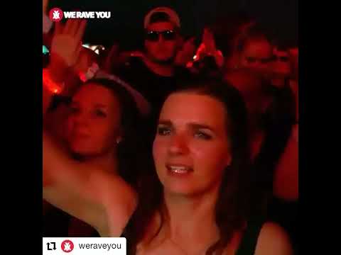 Afrojack & Chico Rose playing a 'Runaway' vs. ID Mashup