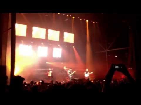 Fall Out Boy (ft. Hayley Williams) - Sugar We're Going Down