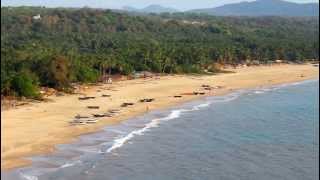 preview picture of video 'agonda beach, goa india - triniyoga retreat'