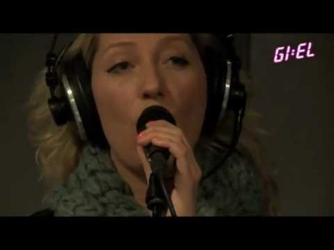 June Noa @ 3FM Giel - Suspicous
