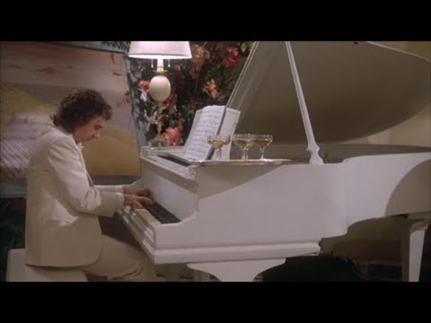 Arthur (1981) - Arthur plays the piano