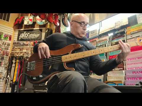 Linc Luthier, Fender Jazz, and Fender Precision shootout