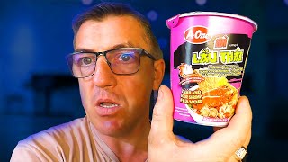 #лапшабыстрогоприготовления  Том Ям. Лапша Том Ям из привезённая нами из Новосибирска тогда/когда вы нас отправляли за контентом в круиз, мы вам и турне привезли и еще гостинцев - пасхалок от  lau thai. 
Вьетнамская лапша Том Ям из