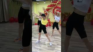 Download lagu Full body workout is new! Coach Wanyomori specializes in full body workouts. #Shorts #dance mp3 Download lagu Full body workout is new! Coach Wanyomori specializes in full body workouts. #Shorts #dance mp3