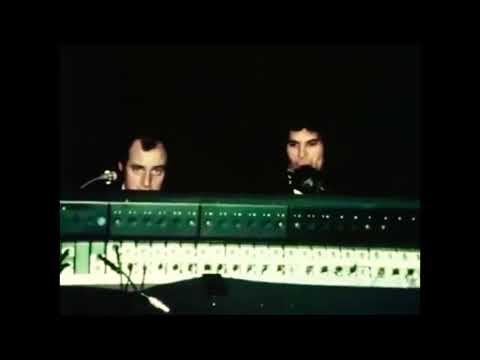 Billy Squier & Freddie Mercury - love Is the hero