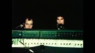 Billy Squier &amp; Freddie Mercury - love Is the hero