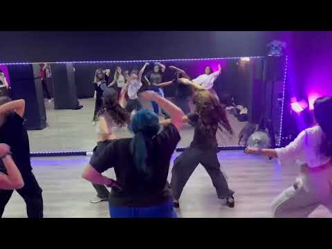 🌟 Bom Bom - Bad Gyal, Guaynaa y Kafu Banton 🌟 (choreography)