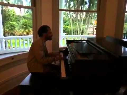 Sparks playing Alicia Keys on piano