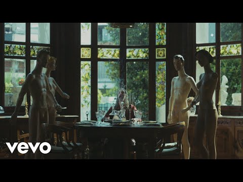 Ntò, Nicola Siciliano - Famoso (Official Video)