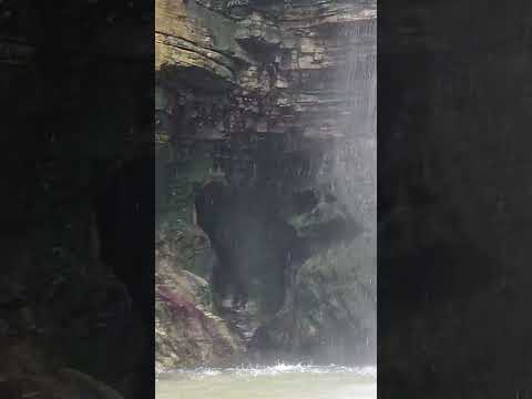 Cachoeira da gruta - Salto Corumba de Goiás.