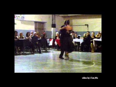  Roxana Suarez  and  Sebastian Achaval  are  dancing  to  the  vals  "  Dichas Que Vivi  "