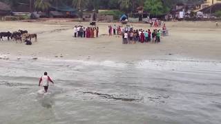 preview picture of video 'Ganesh Immersion at Malvan Beach'
