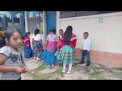  baile dela independencia del 15 de septiembre en jocotan chiquimula con  tragetípico