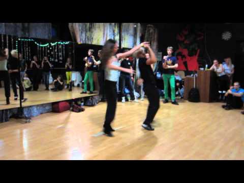 2013 12 15 - Brazuka 3 years - workshops - 4 - Kamacho & Oksana